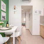 Apartment Fifika's Beachside House *