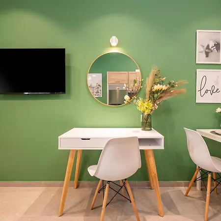 Fifika's Beachside House Apartment