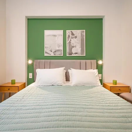 Fifika's Beachside House *