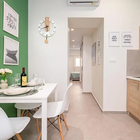 Διαμέρισμα Fifika's Beachside House *