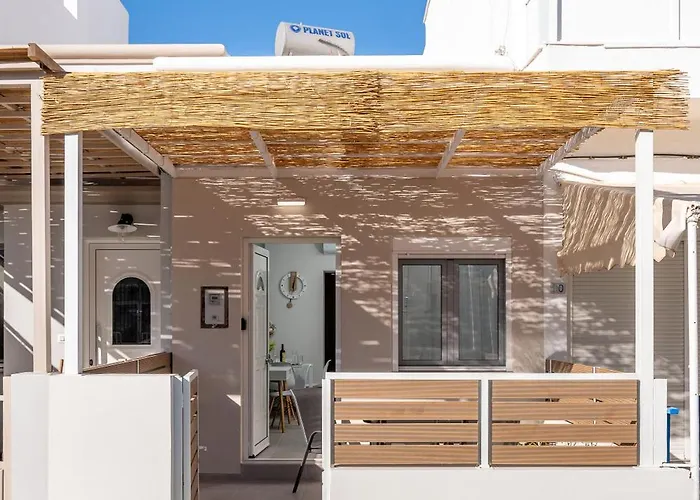 Fifika's Beachside House